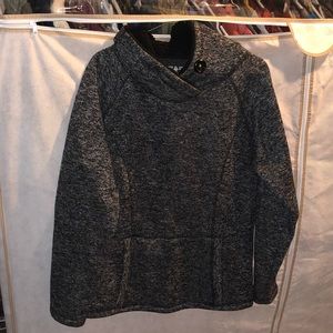 Woman’s legendary sweatshirt